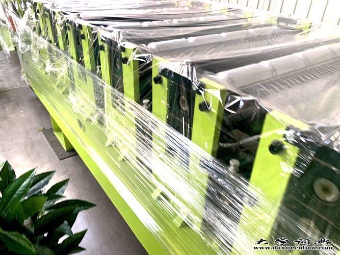 河北沧州浩洋高端压瓦机实体生产厂上海宝日复合板机械@专业可信赖