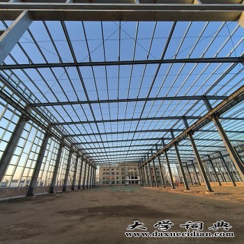 河北钢结构公司造价|北京福鑫腾达彩钢工程设计钢结构楼梯图1