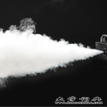 一款喷烟设备发烟机YWY-XF1500B图1